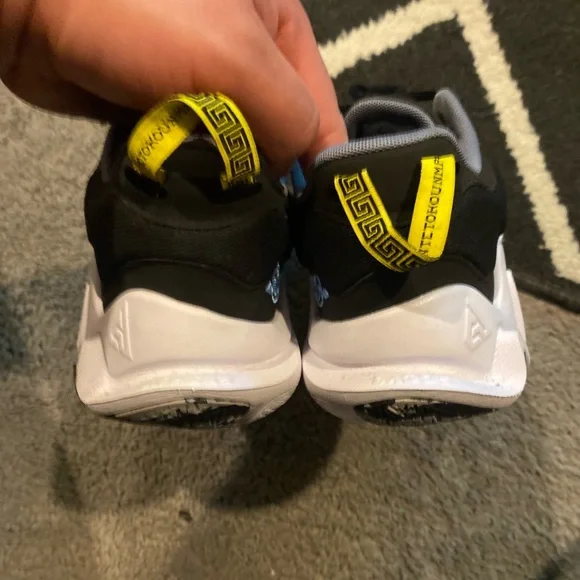 Nike Antetokounmpo inmortality 2 Basketball Shoes - Picture 7 of 10